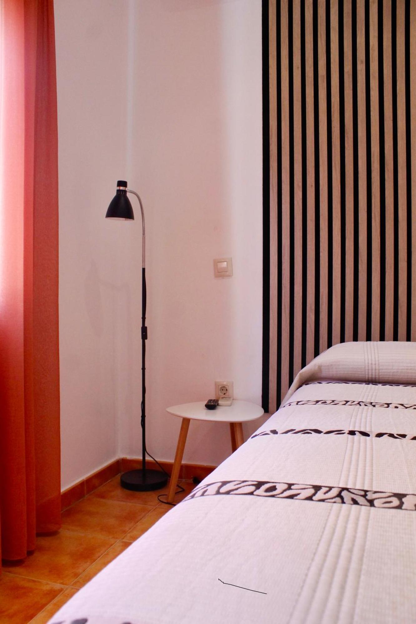 Villarrubio Hostal Restaurante Bustos מראה חיצוני תמונה