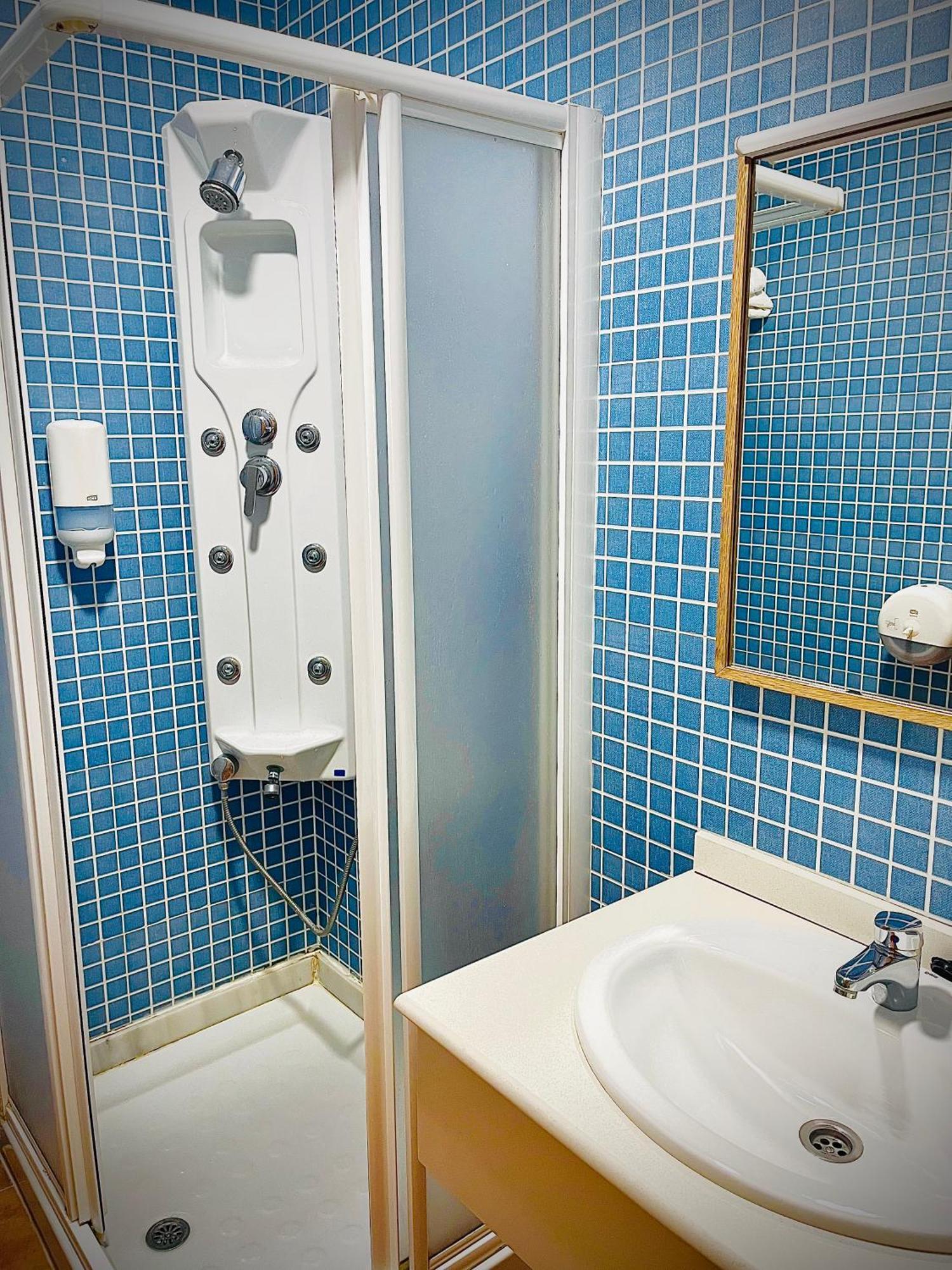 Villarrubio Hostal Restaurante Bustos מראה חיצוני תמונה
