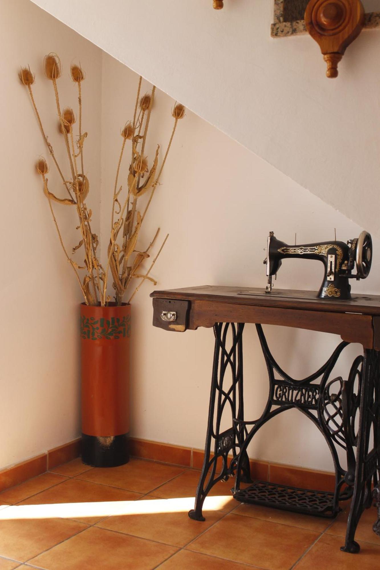 Villarrubio Hostal Restaurante Bustos מראה חיצוני תמונה
