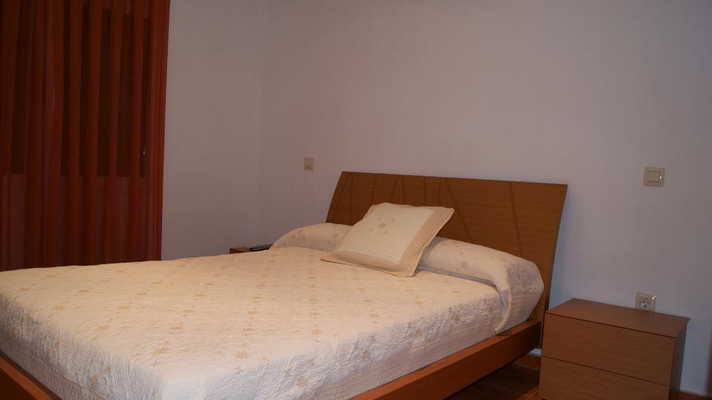 Villarrubio Hostal Restaurante Bustos מראה חיצוני תמונה